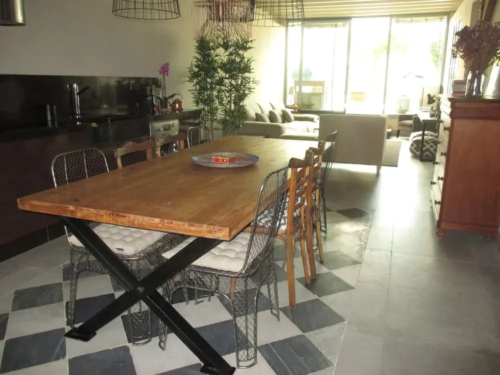 Apartamento Bizcocheros con piscina y jardín privado