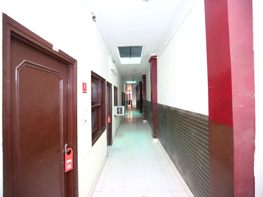 Hotel Aaryans