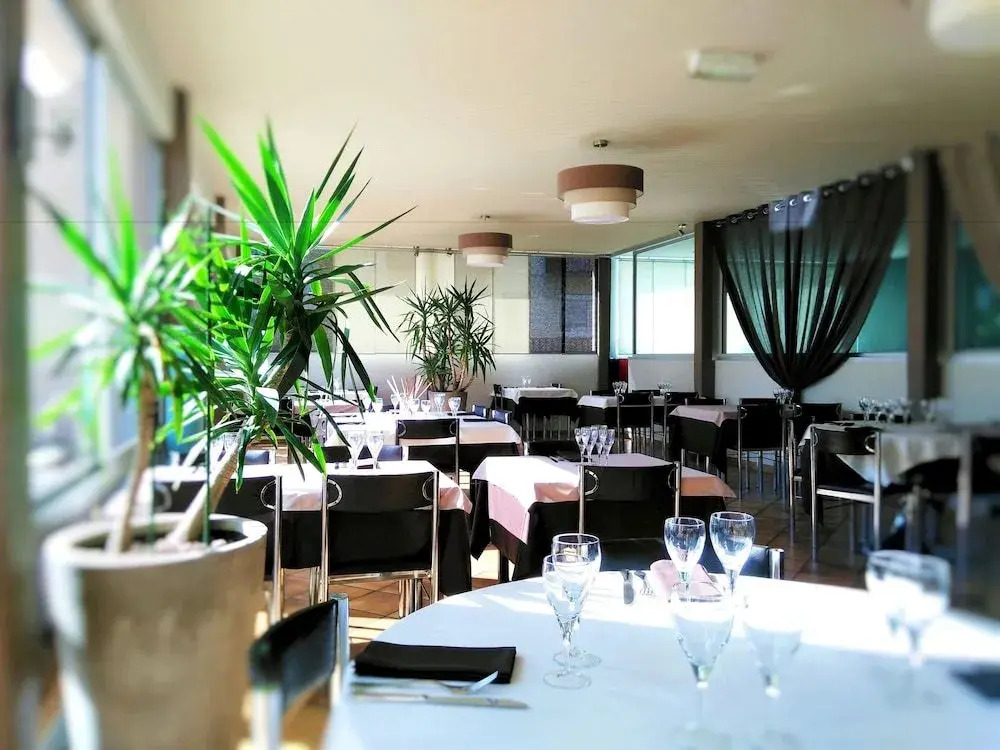 Logis Hôtel & Restaurant Le Pardaillan