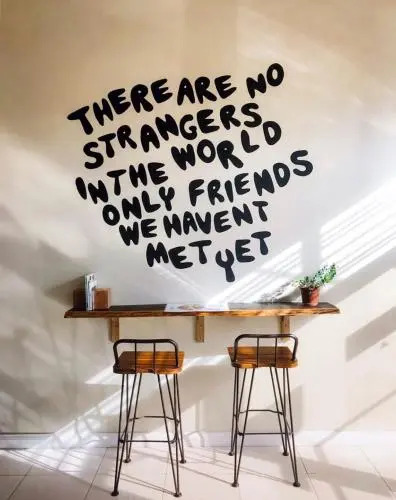 Ragamuffin Hostel & Coffee Bar