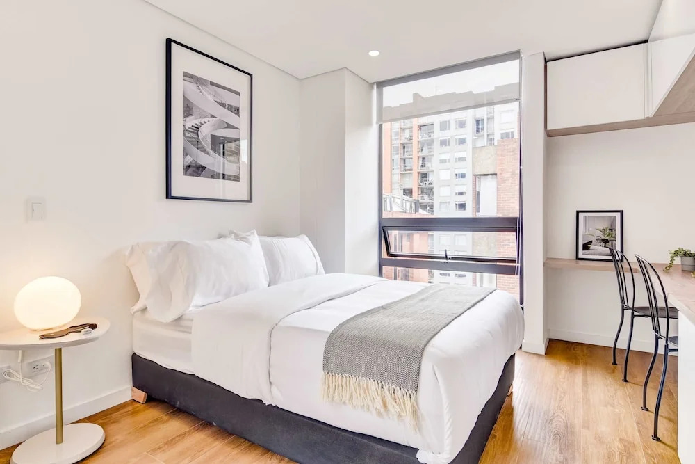 w Soft Light Loft in the Heart of Bogot