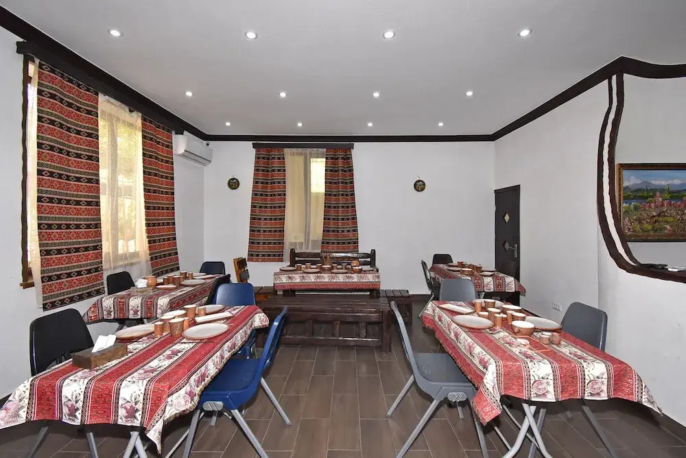 Li-Em Fauna Hostel