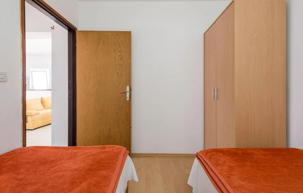 Awesome Apartment in Stara Novalja With 2 Bedrooms and Wifi