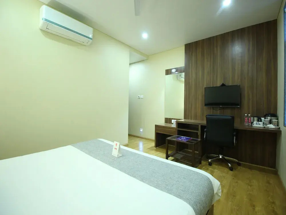 Hotel Limra Vadodara