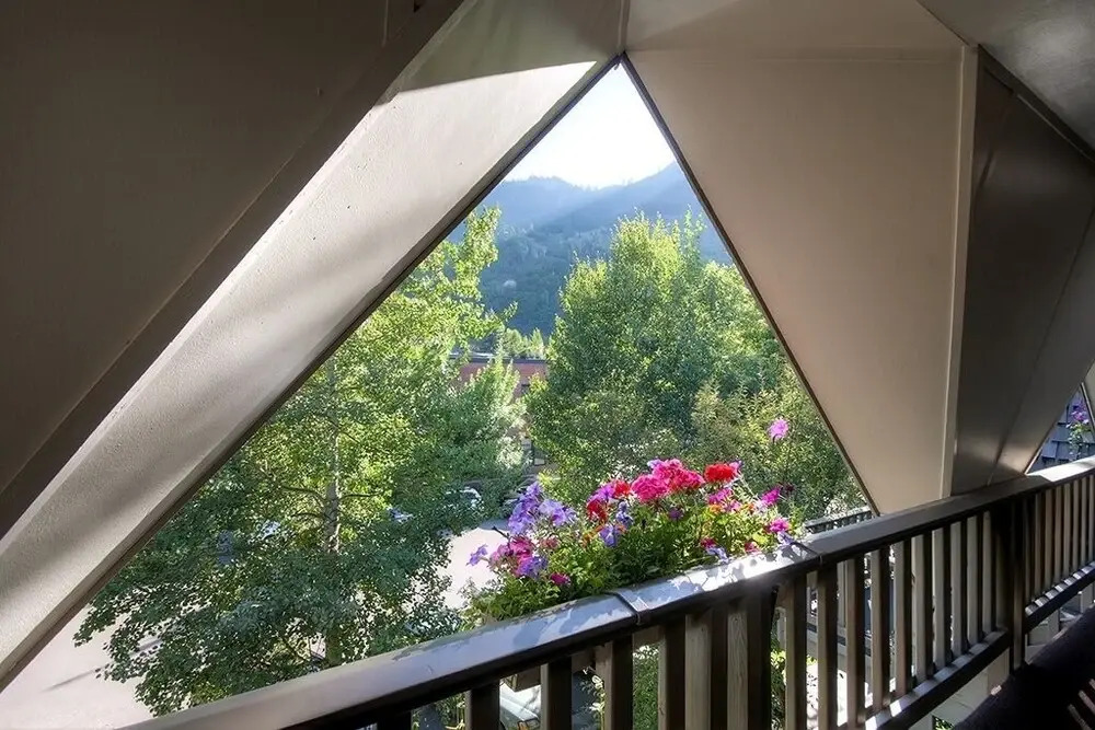 Charming Aspen Retreat - Bus To Ski Areas 2 Bedroom Condo by RedAwning