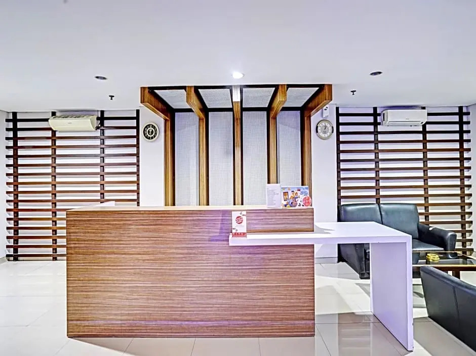 OYO 3752 The Summit Residence