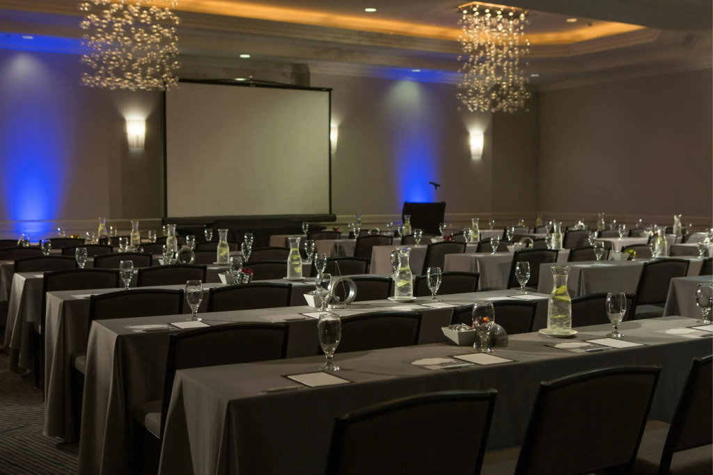 Renaissance Meadowlands Hotel