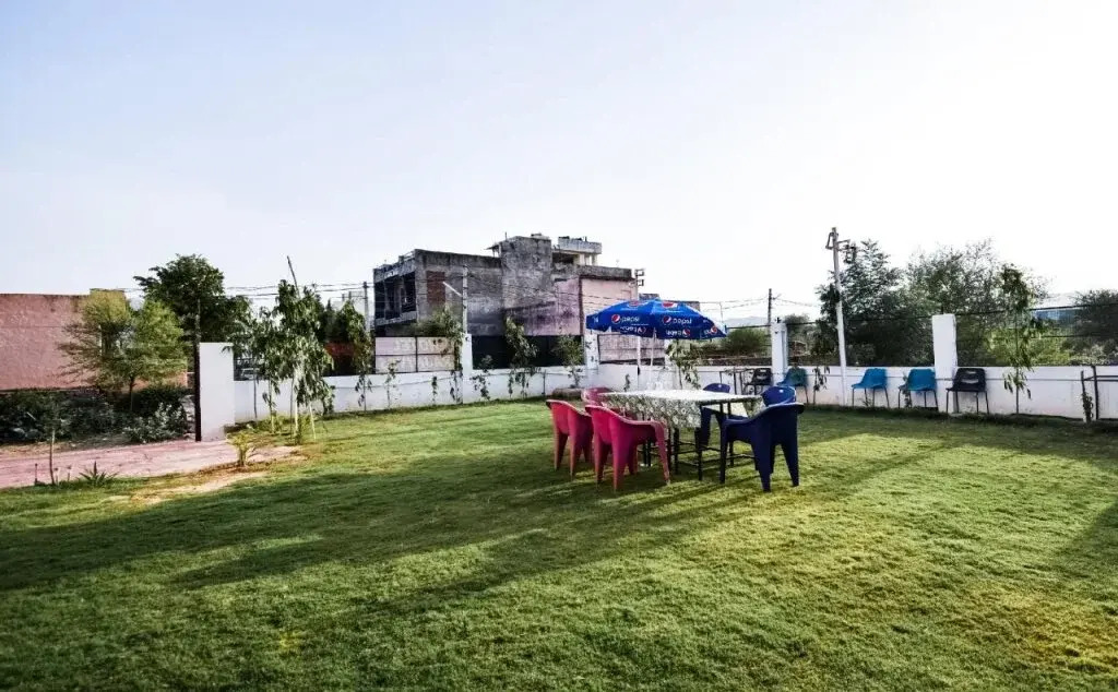 Hotel Raj Niwas by OYO Rooms