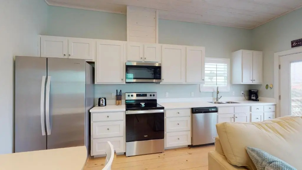 ESB02 Cozy cottage, Close to beach, Shared Pool