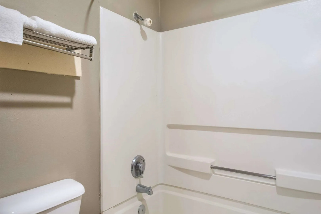 Express Inn & Suites San Antonio near SeaWorld - Medical Center