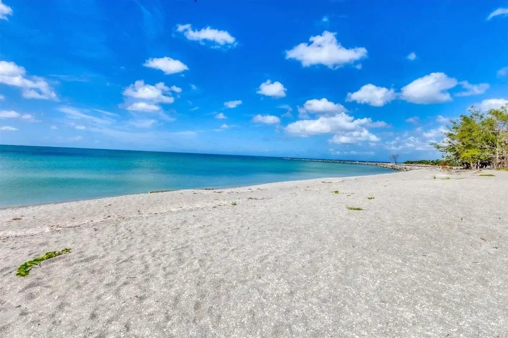 Venice Beach 2 Bedroom Condo with Beach Access+Community Pool 2 Condo
