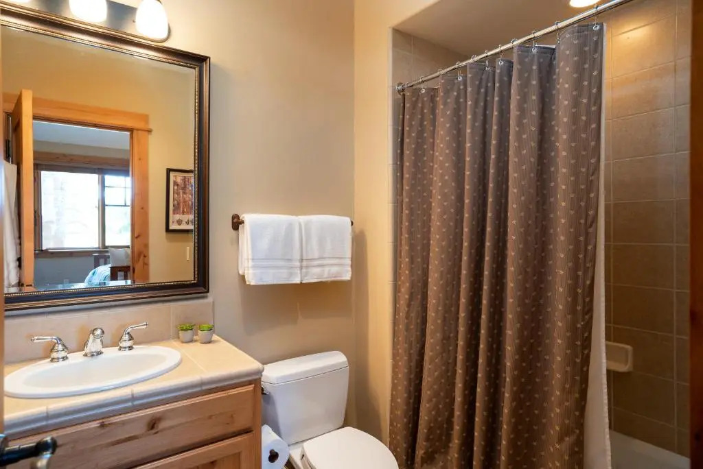 New Listing! Luxury 3 Bedroom Townhome in Old Greenwood-Walk to the Pavilion!