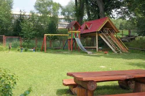 Willa Pod Dębami - BASEN, SALA ZABAW - Małpi Gaj - blisko centrum