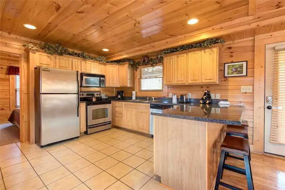 Serenity Peak 3 Bedroom Home with Hot Tub