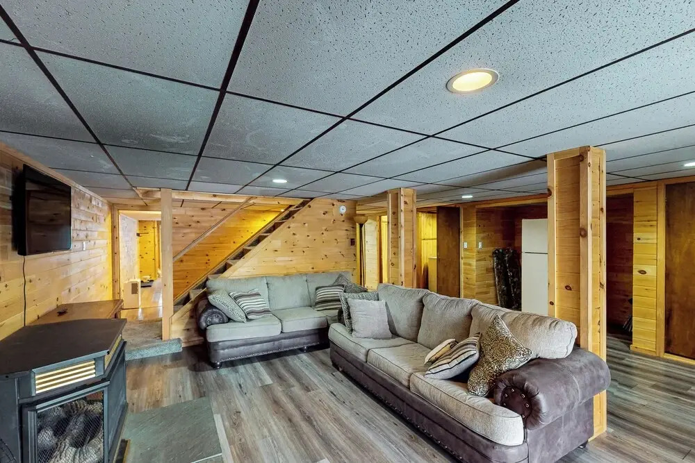 Spacious Lakefront Home w/ Private Hot Tub