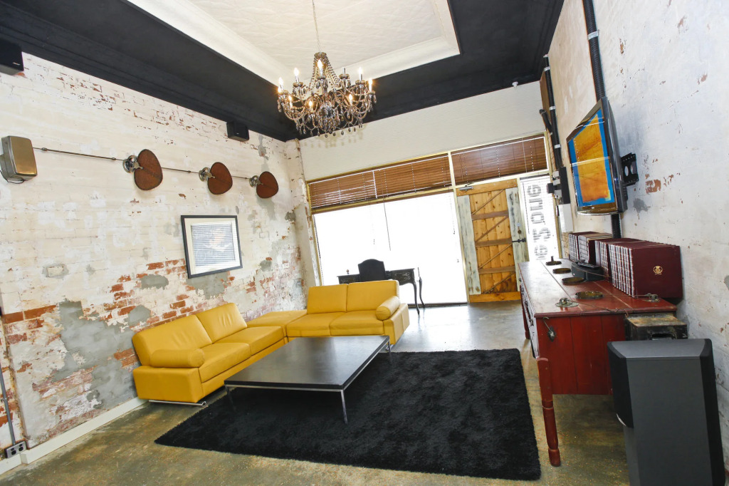Indulge Apartments - Eighth