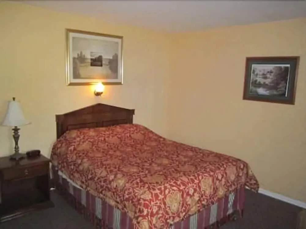 Lighthouse Inn