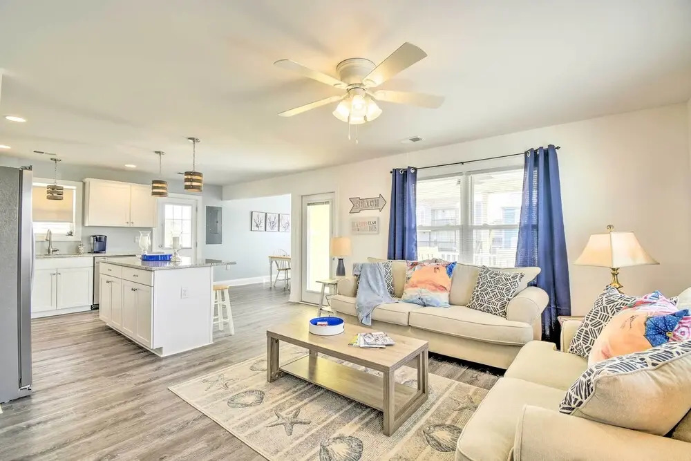 Freshly Remodeled Beach House, Steps to Shore
