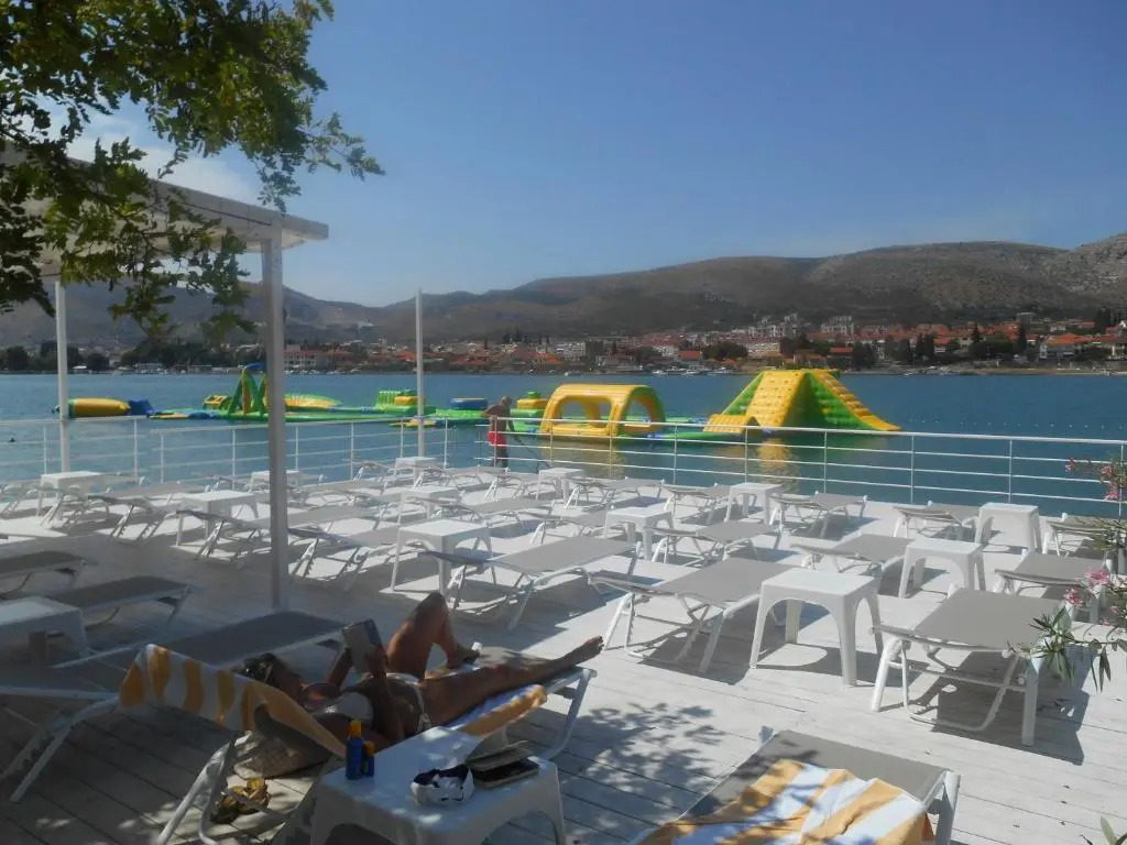 Apartments Brešan