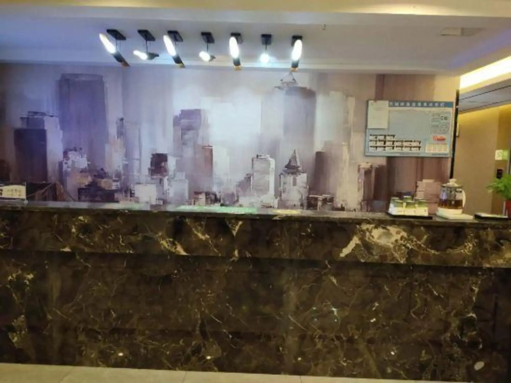 Leiketai Theme Hotel (Bengbu Railway Station Branch)