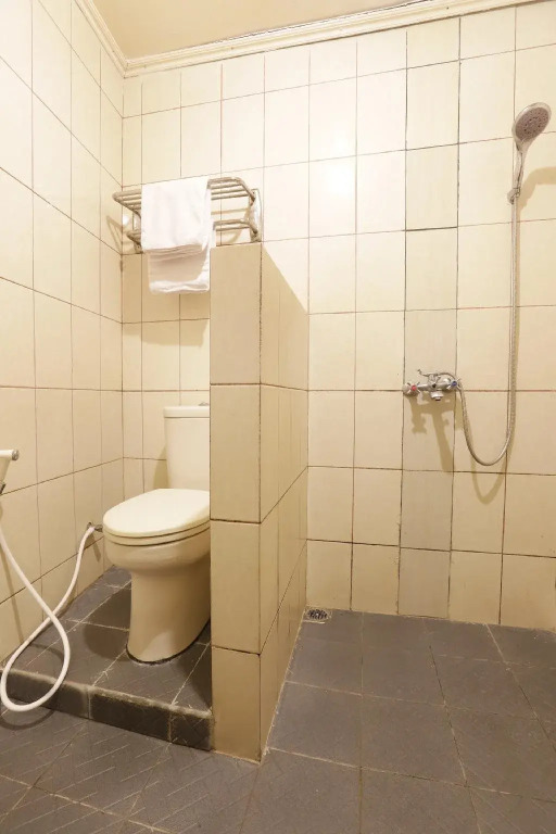 OYO 132 Anggrek Murni Residence
