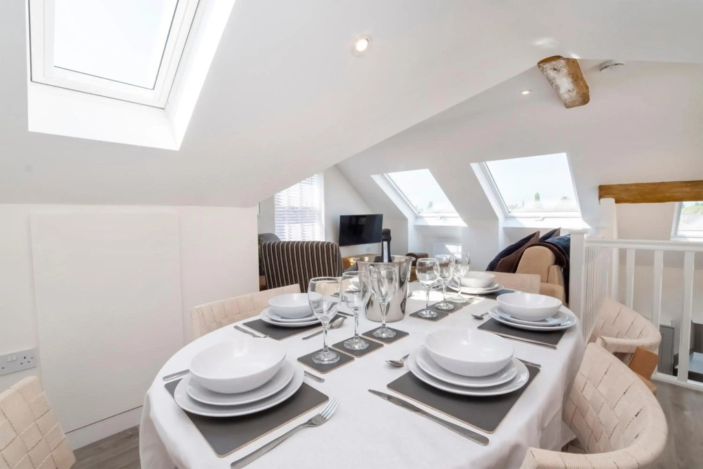 Livingstone street Apartments with Free Parking