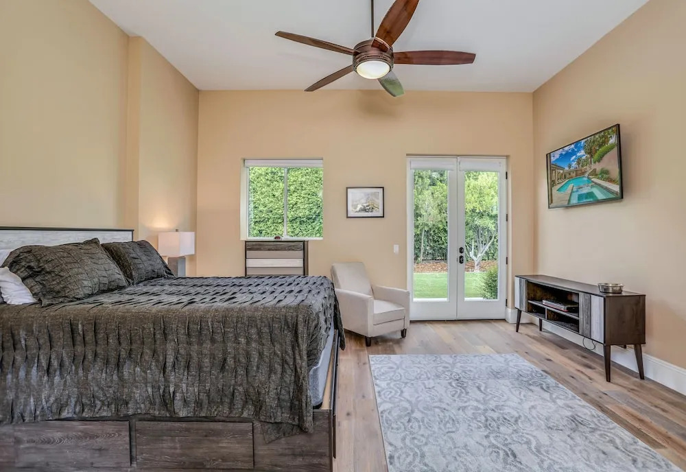 333 Valmonte Sur Home 5 Bedrooms 5.5 Bathrooms Home