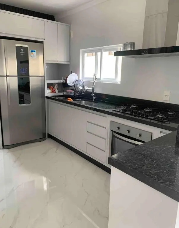 Apartamento NOVO, 1 quadra do mar