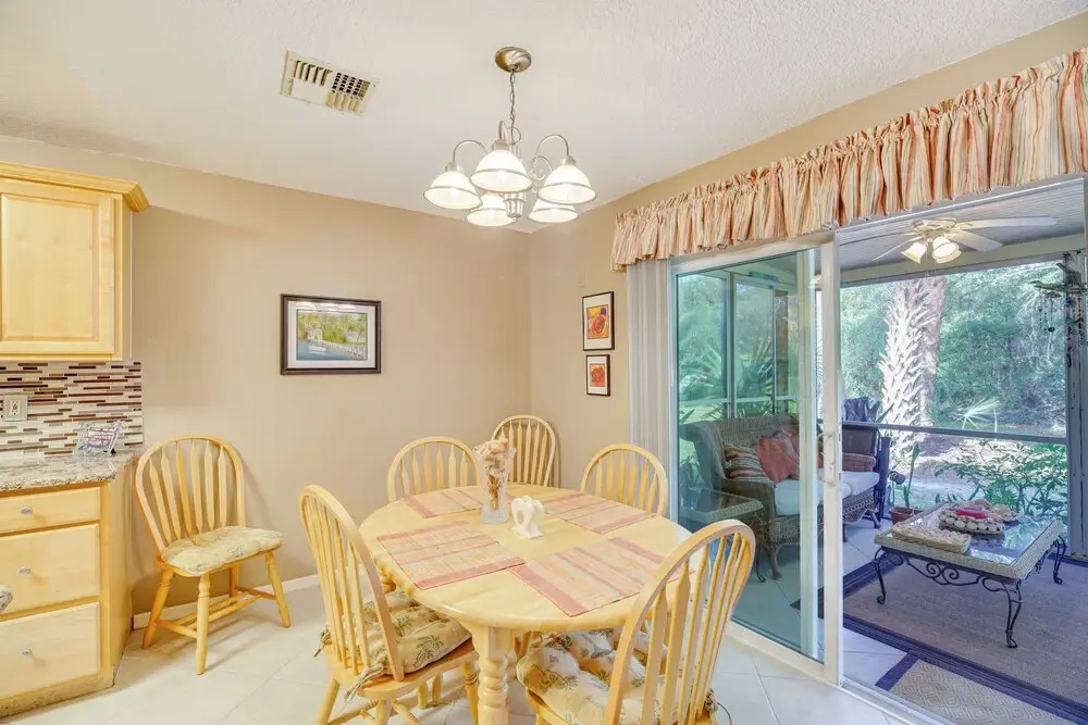 Sebastian Home w/ Screened Lanai: 8 Mi to Beach!