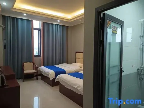Luoping Zhijia Hotel
