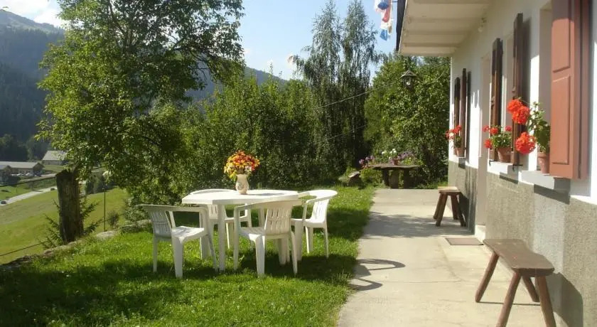 Chalet Rose
