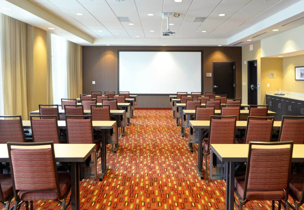 Courtyard by Marriott Muncie at Horizon Convention Center