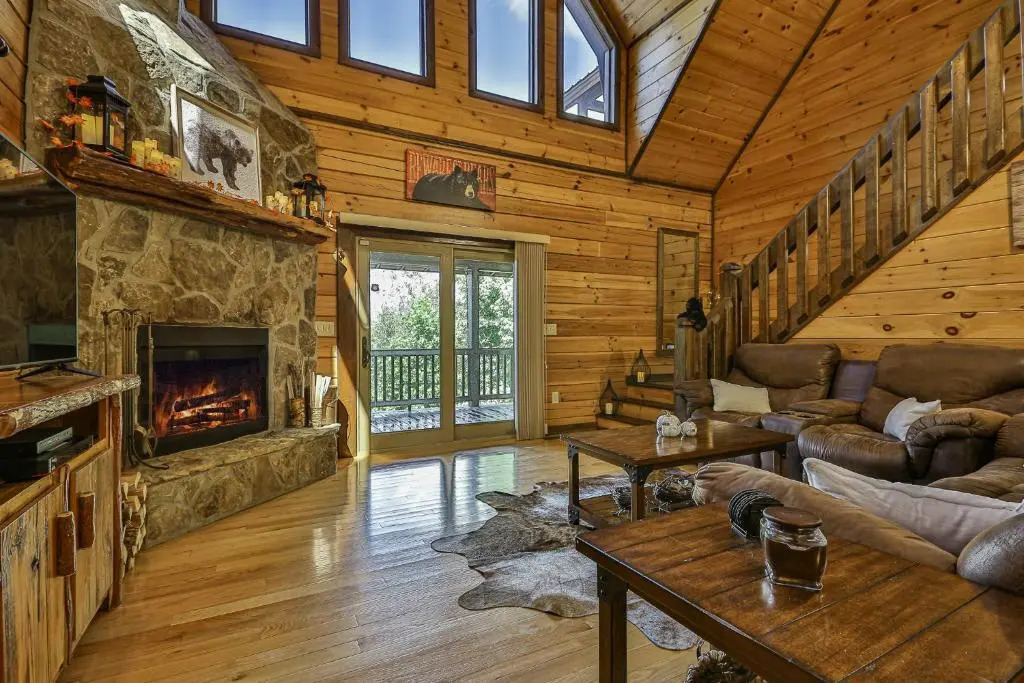 Chateau Relaxeau Breathtaking Spacious Mountain Home on Paved Road