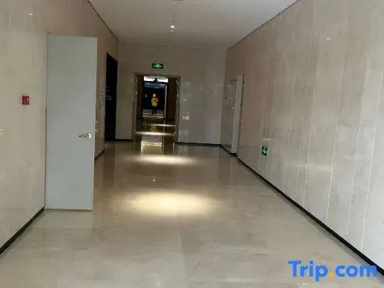 Shangmei CC Movie Homestay (Zhengzhou North Third Ring Sunac Central Plains Grand View)