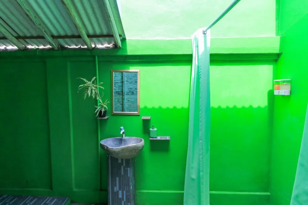 The Green Groves Hostel