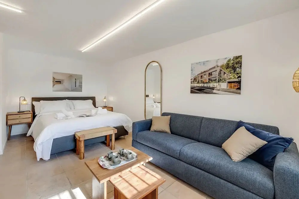 Villa Luce del Sol with Pool - L - Happy Rentals