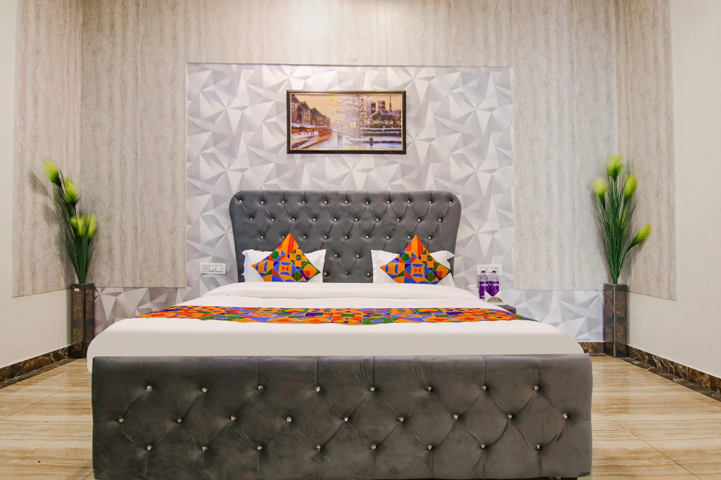 FabHotel Sky Lark Farm