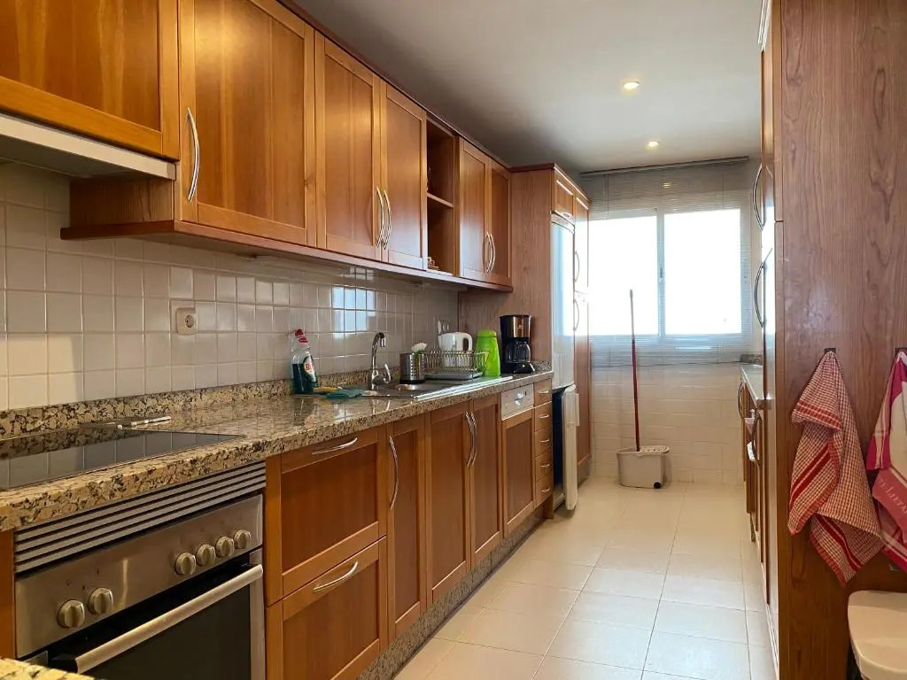 Spacious & sunny ground floor apartment close to Puerto Banus
