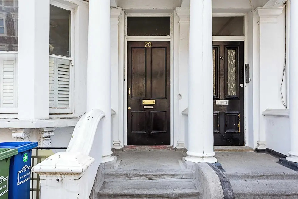 Three Bedroom Kensington Flat