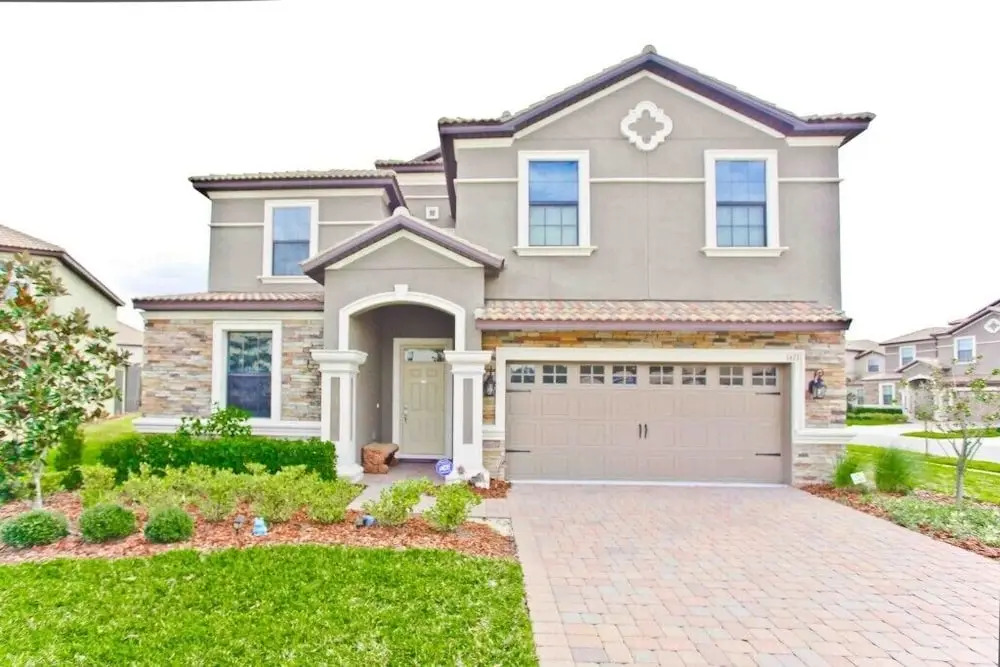 1473 Myrtlewood Street 8 Bedroom Home