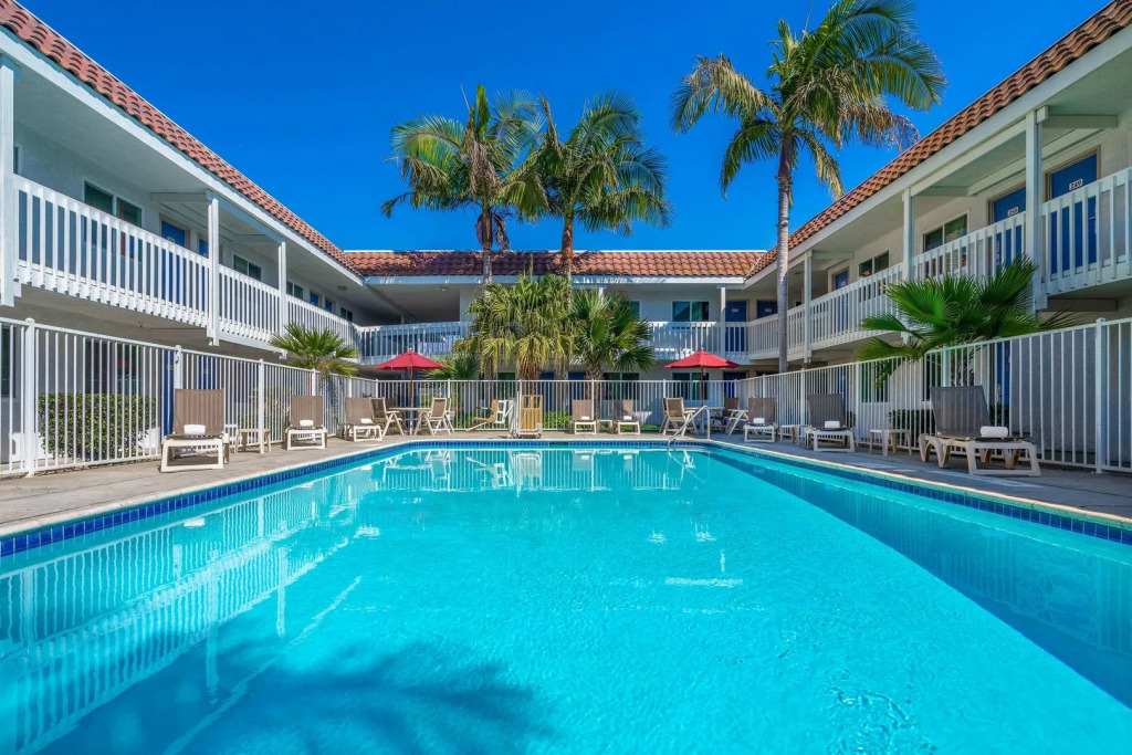 Motel 6 -Carpinteria, CA - Santa Barbara - South