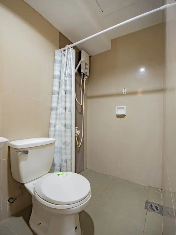 OYO 707 908 Salinas Suites