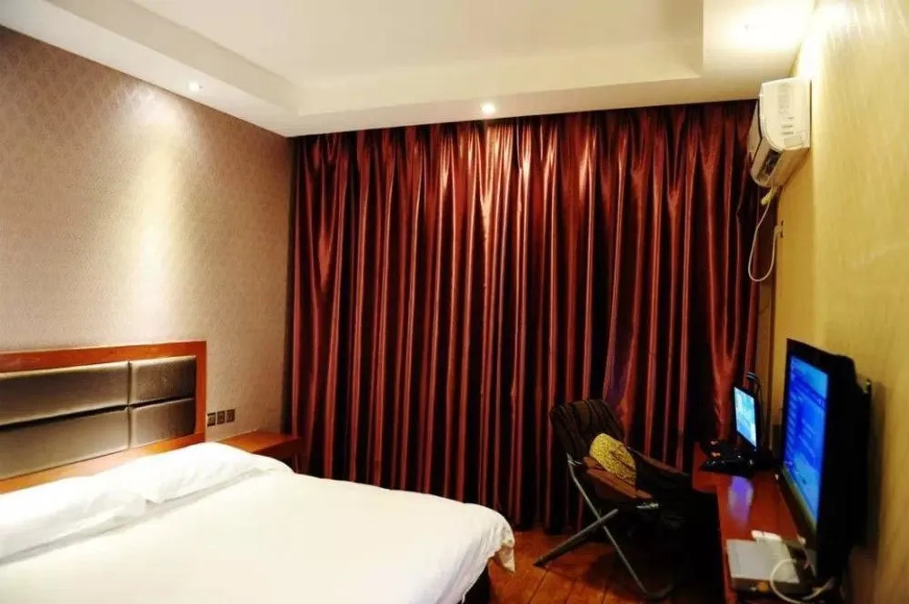 One Plus Two Business Hotel