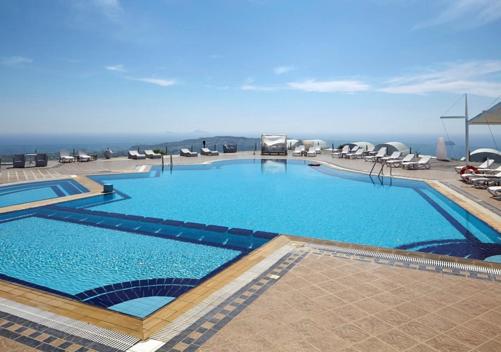 Smy Santorini Suites & Villas