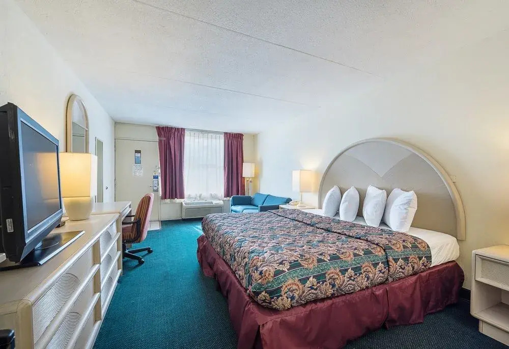 OYO Hotel Sweetwater TN West