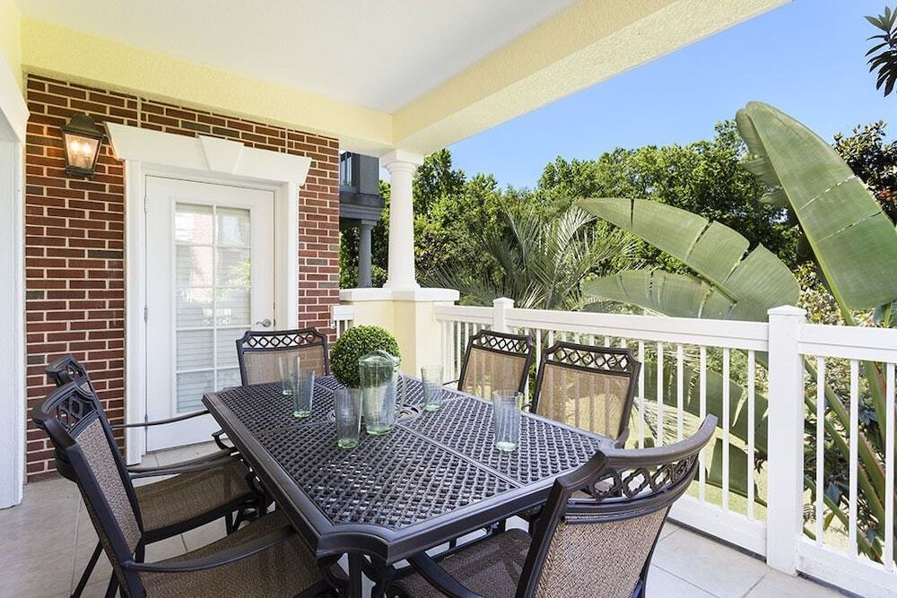 W243 - 3 Bedroom Condo in Reunion