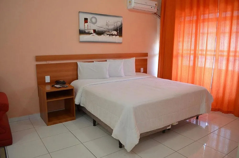 Oyo Hotel Calabreza