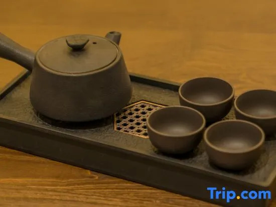 Zhuya Huating Hotel (the Old Town of Lijiang North Gate Waterwheel Store)