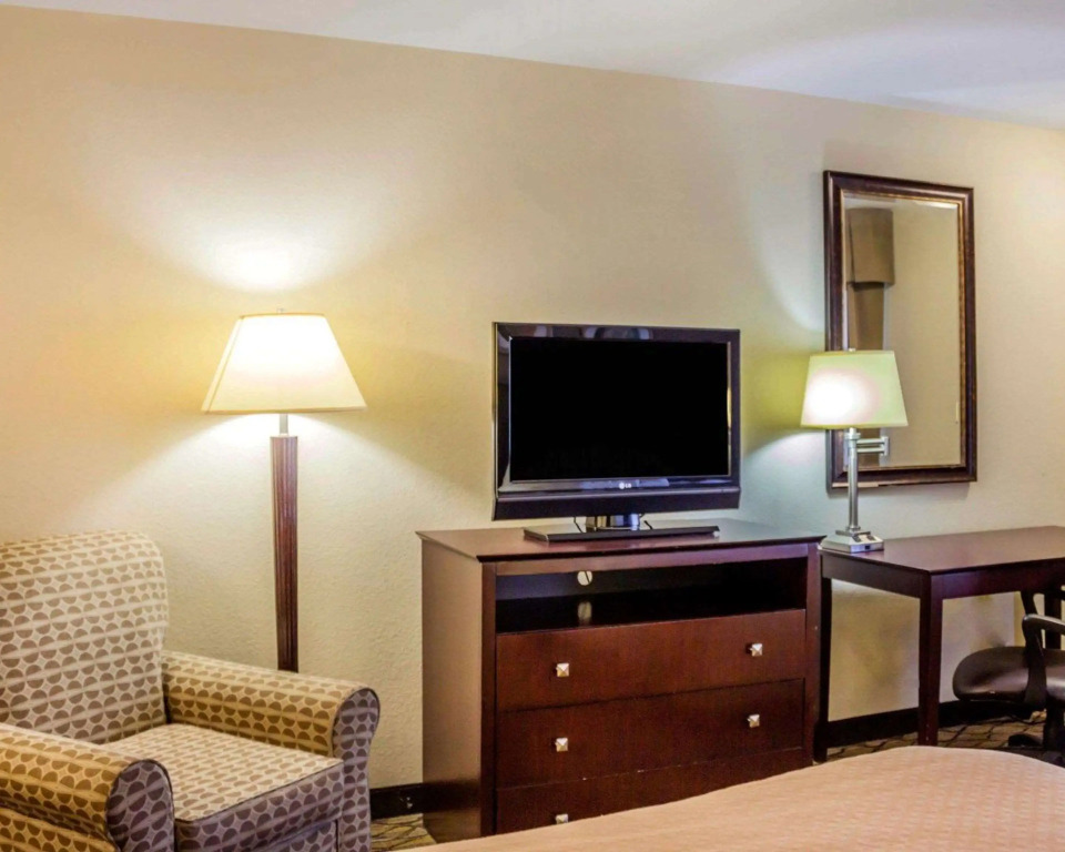 Quality Inn Waterbury East
