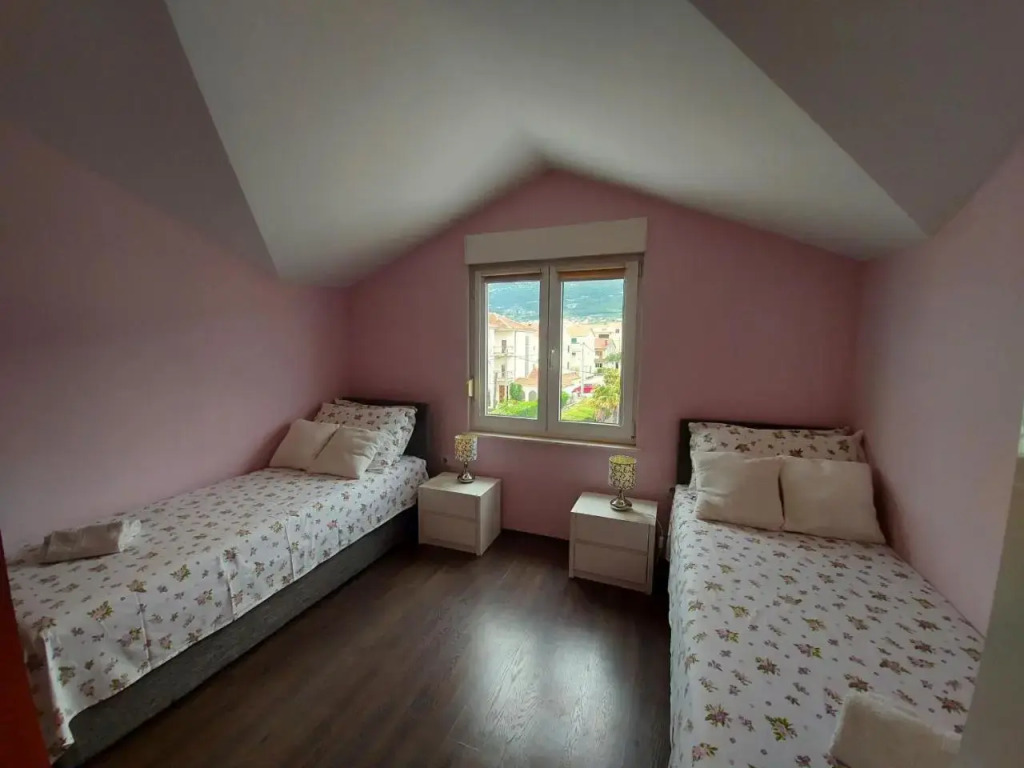 Apartments Karadza